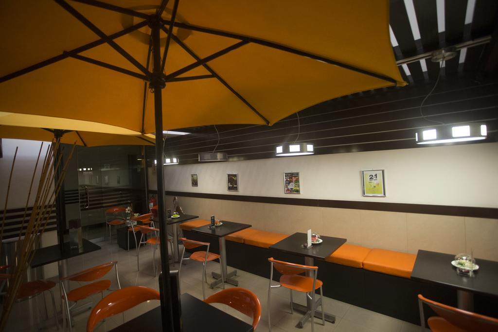 Hotel Ginebra Лима Екстериор снимка