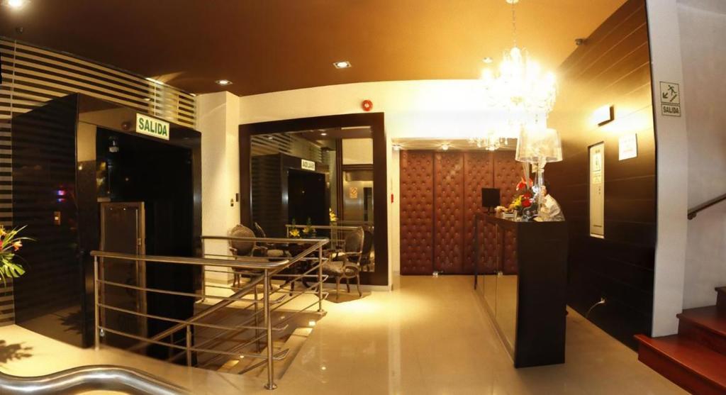 Hotel Ginebra Лима Екстериор снимка