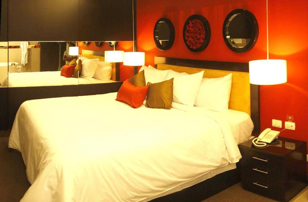 Hotel Ginebra Лима Екстериор снимка
