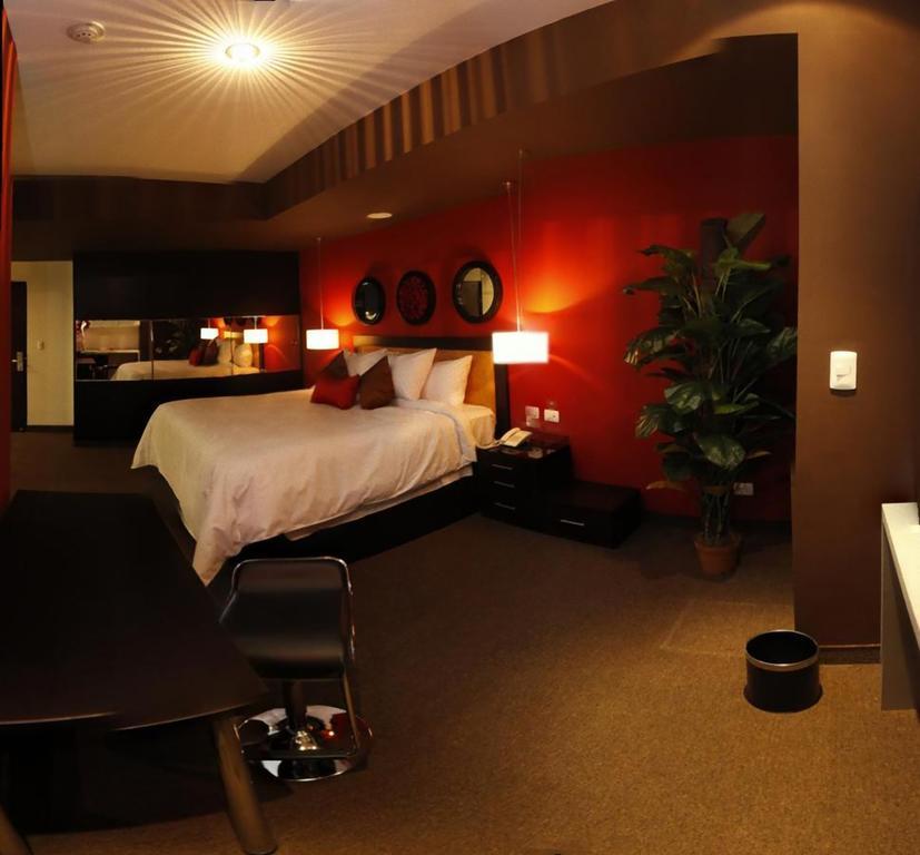 Hotel Ginebra Лима Екстериор снимка