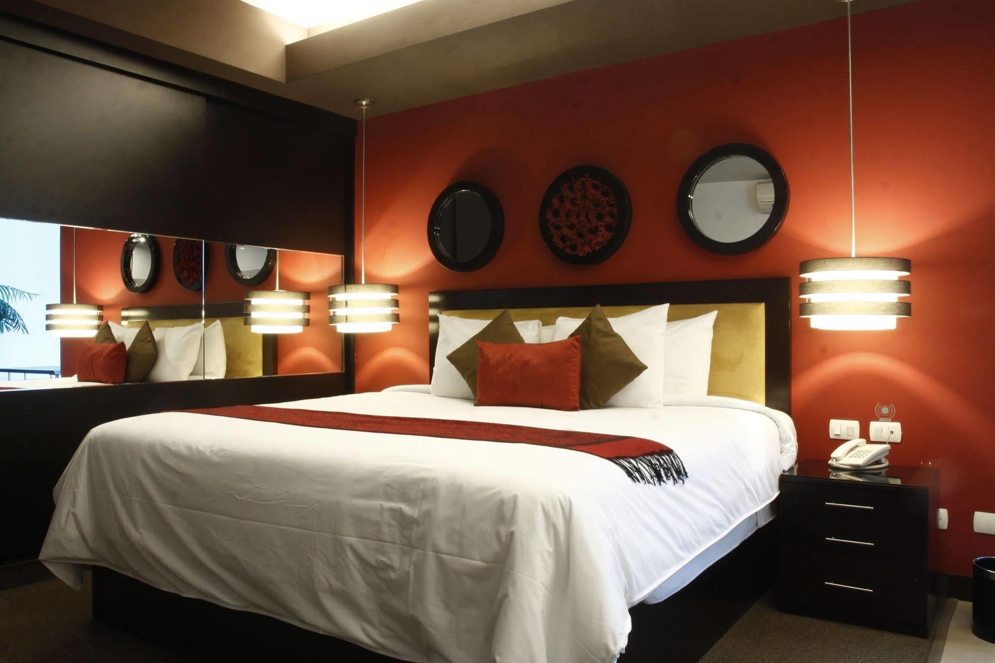 Hotel Ginebra Лима Екстериор снимка